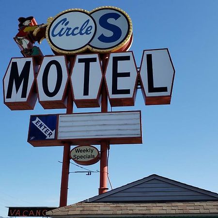 Circle S Motel Colorado Springs Exterior photo