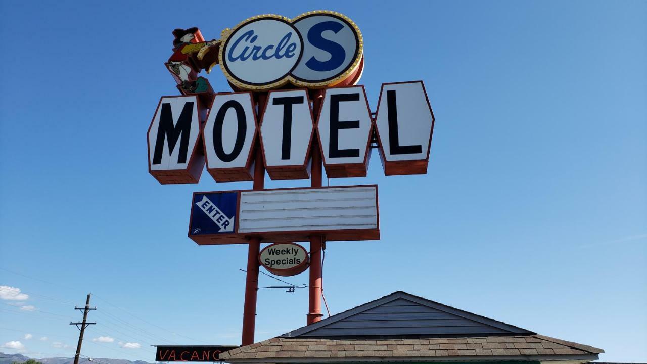 Circle S Motel Colorado Springs Exterior photo