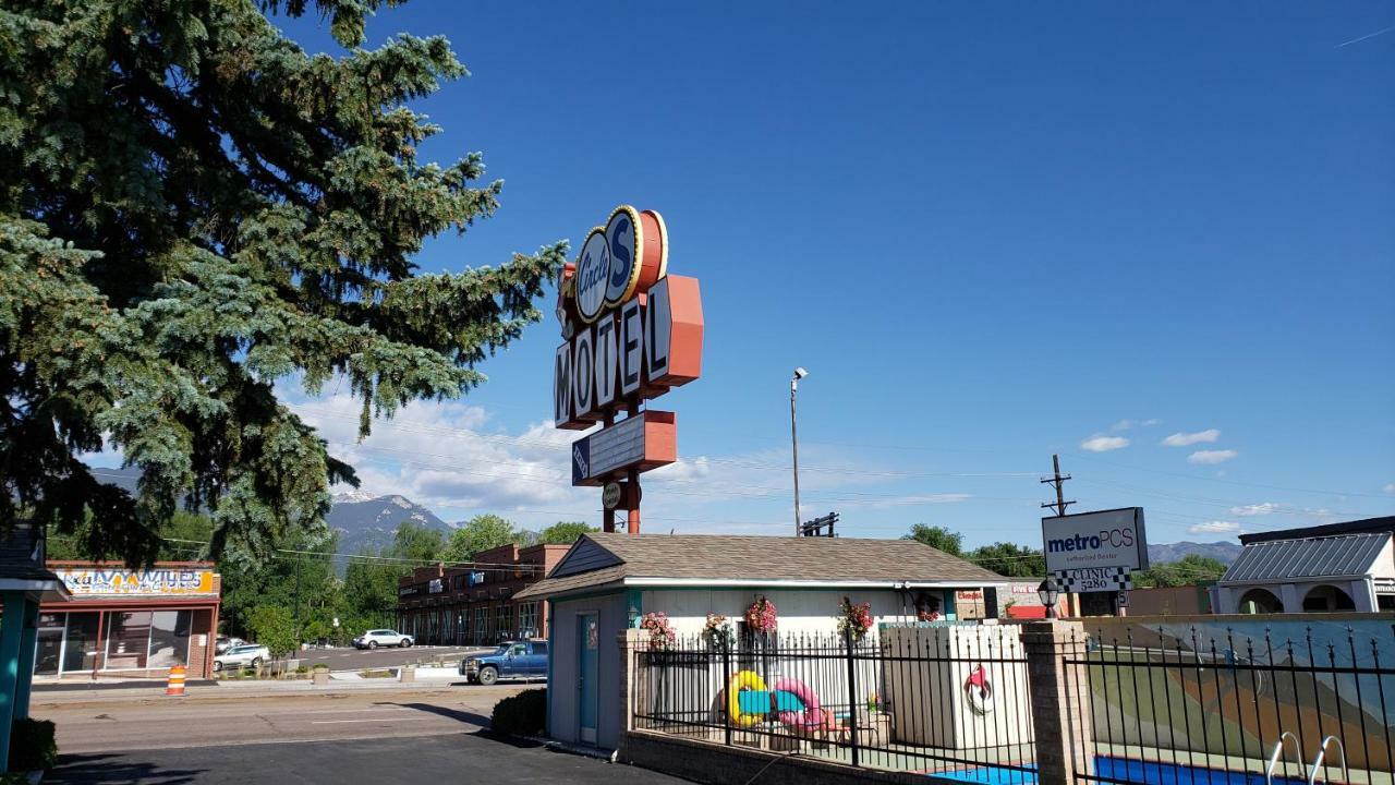 Circle S Motel Colorado Springs Exterior photo